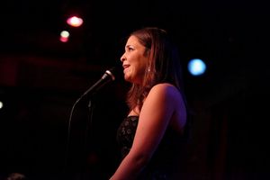 Lindsay Mendez Photo