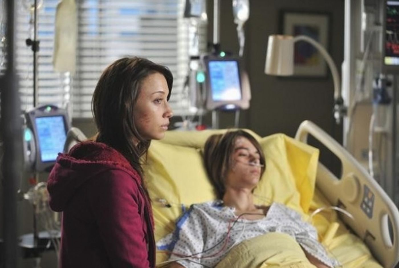 Photo Flash: Sneak Peek - A Tragic Car Accident on ABC's GREY'S ANATOMY, 1/5  Image