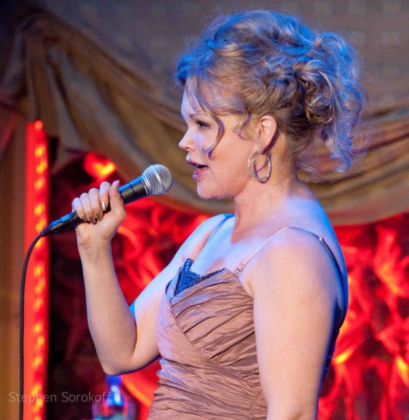 Photo Coverage: Kim Garfunkel Plays Feinstein's at Loews Regency Photo Coverage: Kim Garfunkel Plays Feinstein's at Loews Regency Image