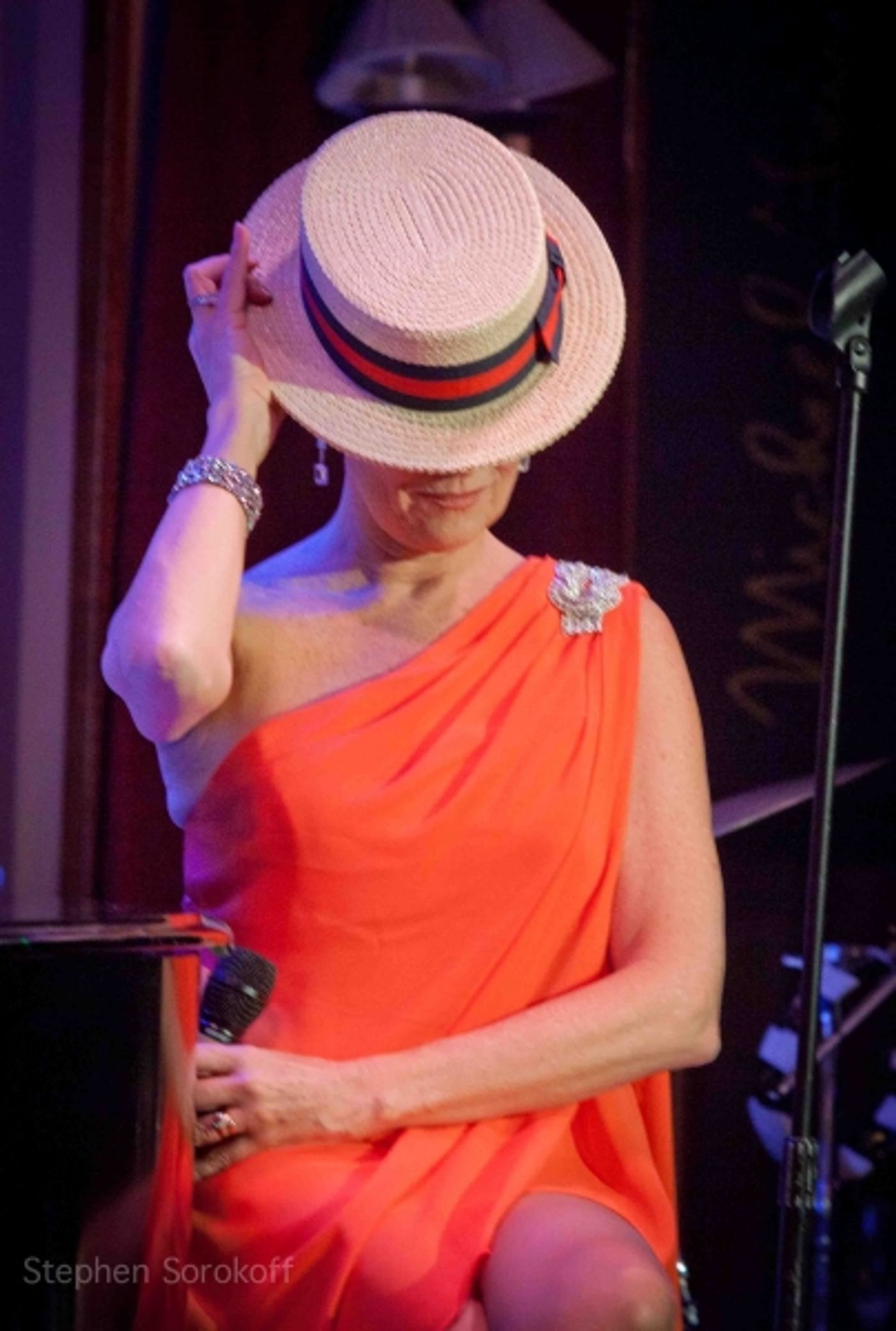 Photo Flash: Lucie Arnaz Brings LATIN ROOTS to Feinstein's Photo Flash: Lucie Arnaz Brings LATIN ROOTS to Feinstein's Image