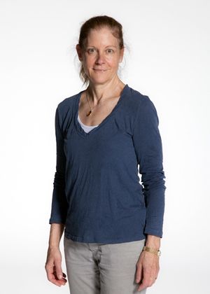 Hallie Foote appears as Mary Jo in Horton Foote's Dividing the Estate, directed by Michael Wilson, Jan. 14 - Feb. 12, 2012 at The Old Globe. Photo by Henry DiRocco. @ BroadwayWorld Hallie Foote appears as Mary Jo in Horton Foote's Dividing the Estate, directed by Mi Photo