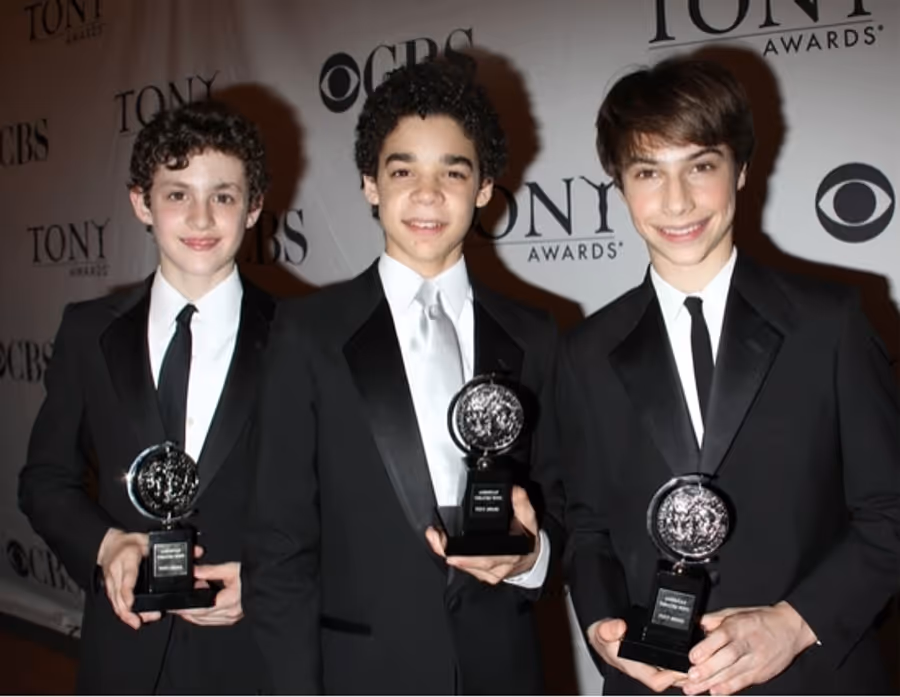 Photo Flashback: BILLY ELLIOT Closes After 3 Years on Broadway Image