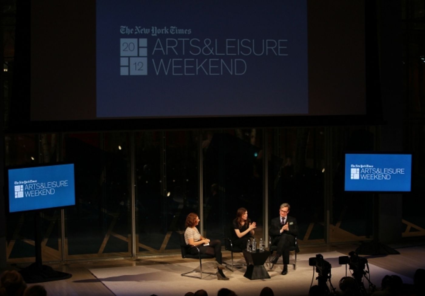 Photo Coverage: Kristen Wiig & Seth Rogen Visit New York Times Arts & Leisure Weekend  Image