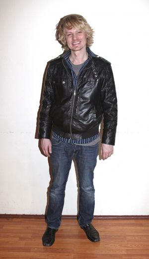 Jeffrey Carlson Photo