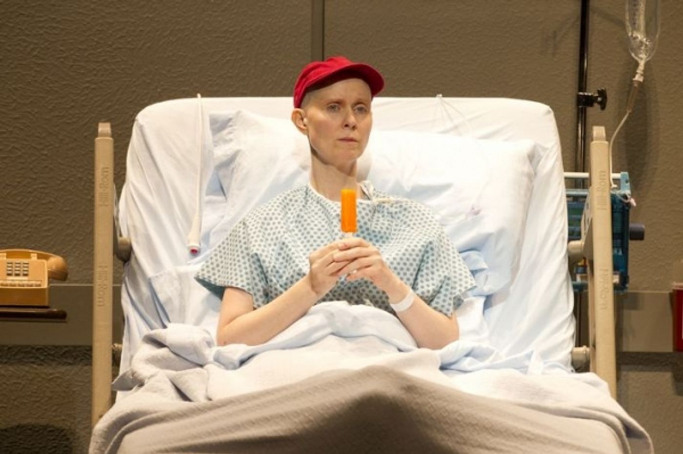 Photo Flash: First Look at Cynthia Nixon in WIT  Image