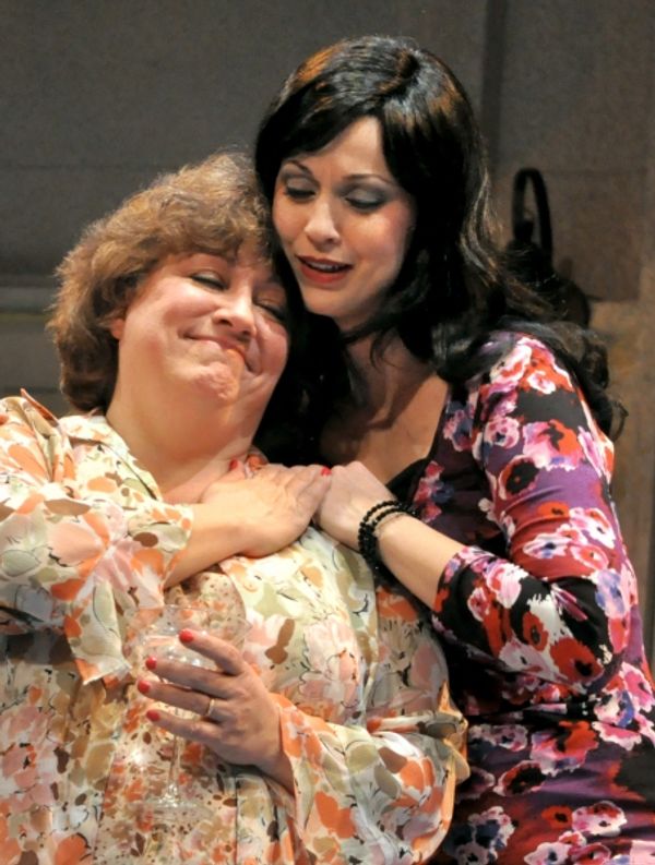  Jill Kelly and Rita Thomas Photo