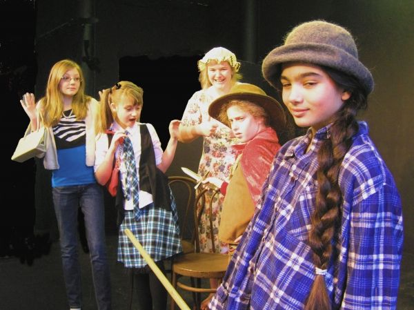 Jaclyn Hazlewood, Adrienne Cordes, Aleandra Neudek, Isabella Levine and Angela Moline Photo