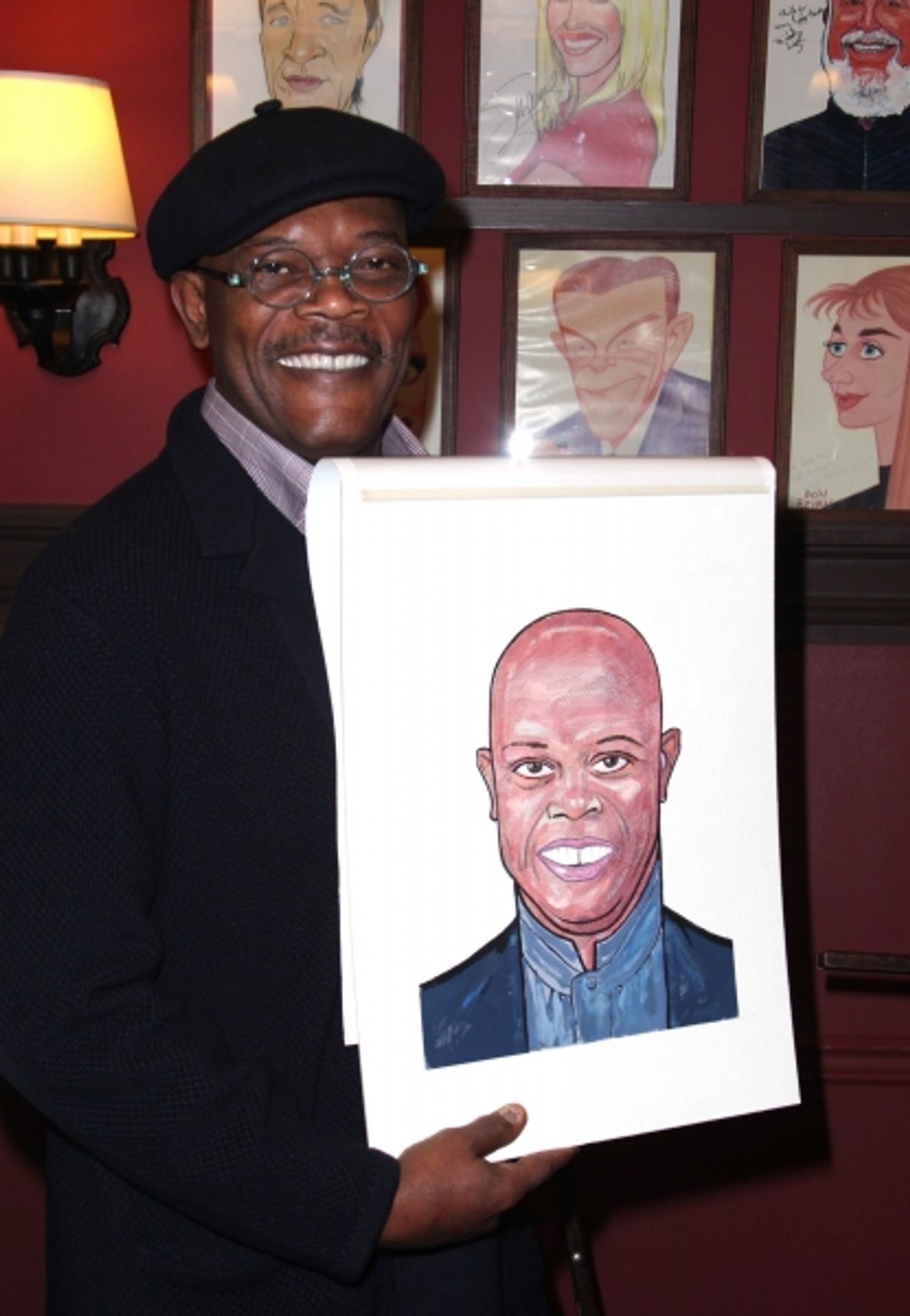 Photo Coverage: Samuel L. Jackson and Angela Bassett Unveil Sardi's Portraits!  Image