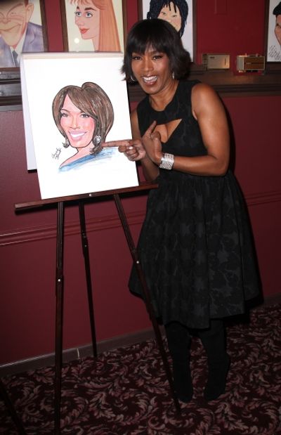 Angela Bassett  Photo