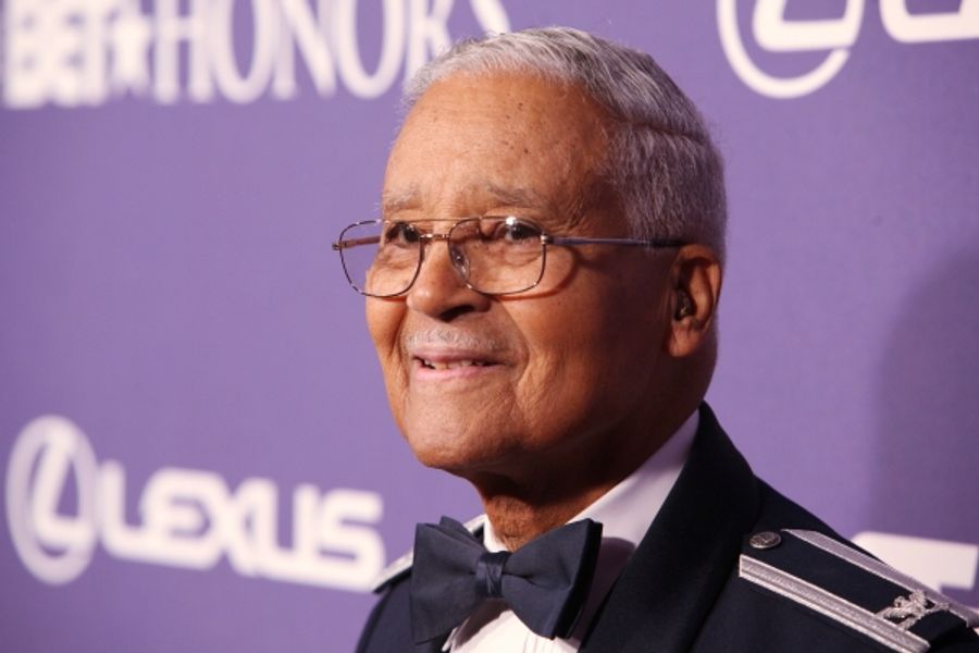 Photo Coverage: Arrivals at BET Honors 2012 Image