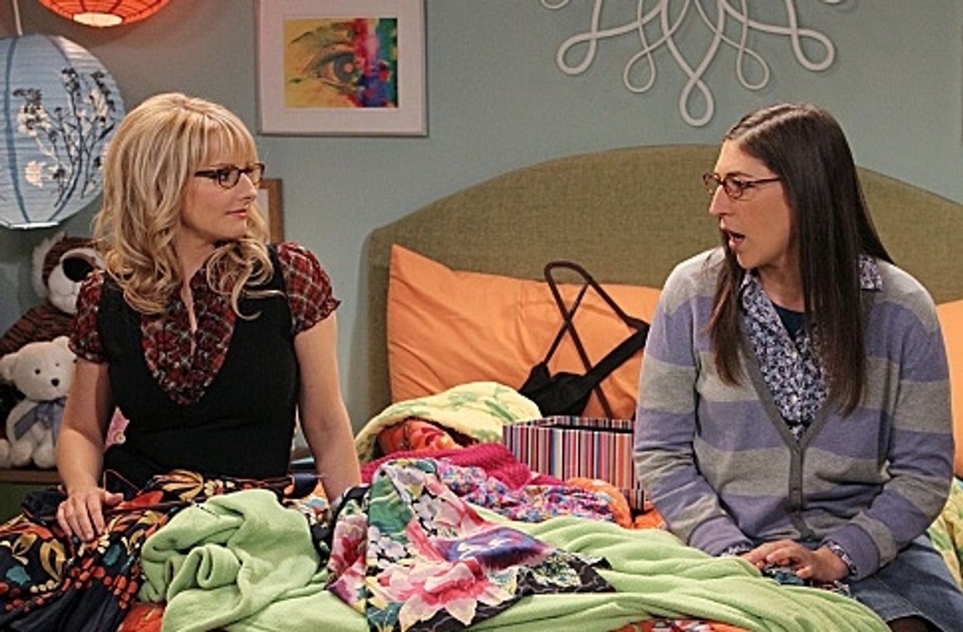 Photo Flash: Sneak Peek - CBS's THE BIG BANG THEORY's 100th Episode, Airing Tonight  Image