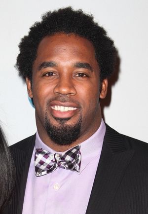 Dhani Jones  Photo