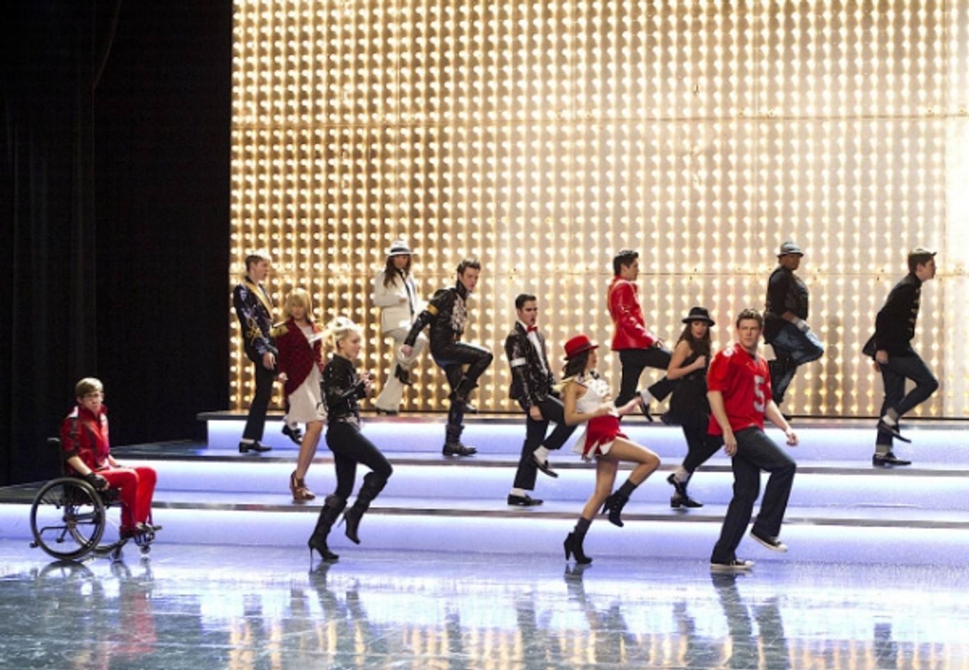 Photo Flash: First Look at GLEE's Michael Jackson Tribute Episode  Image
