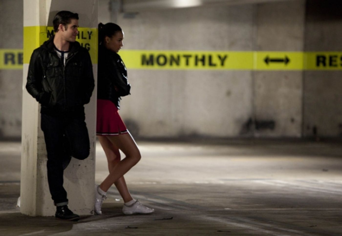 Photo Flash: First Look at GLEE's Michael Jackson Tribute Episode  Image