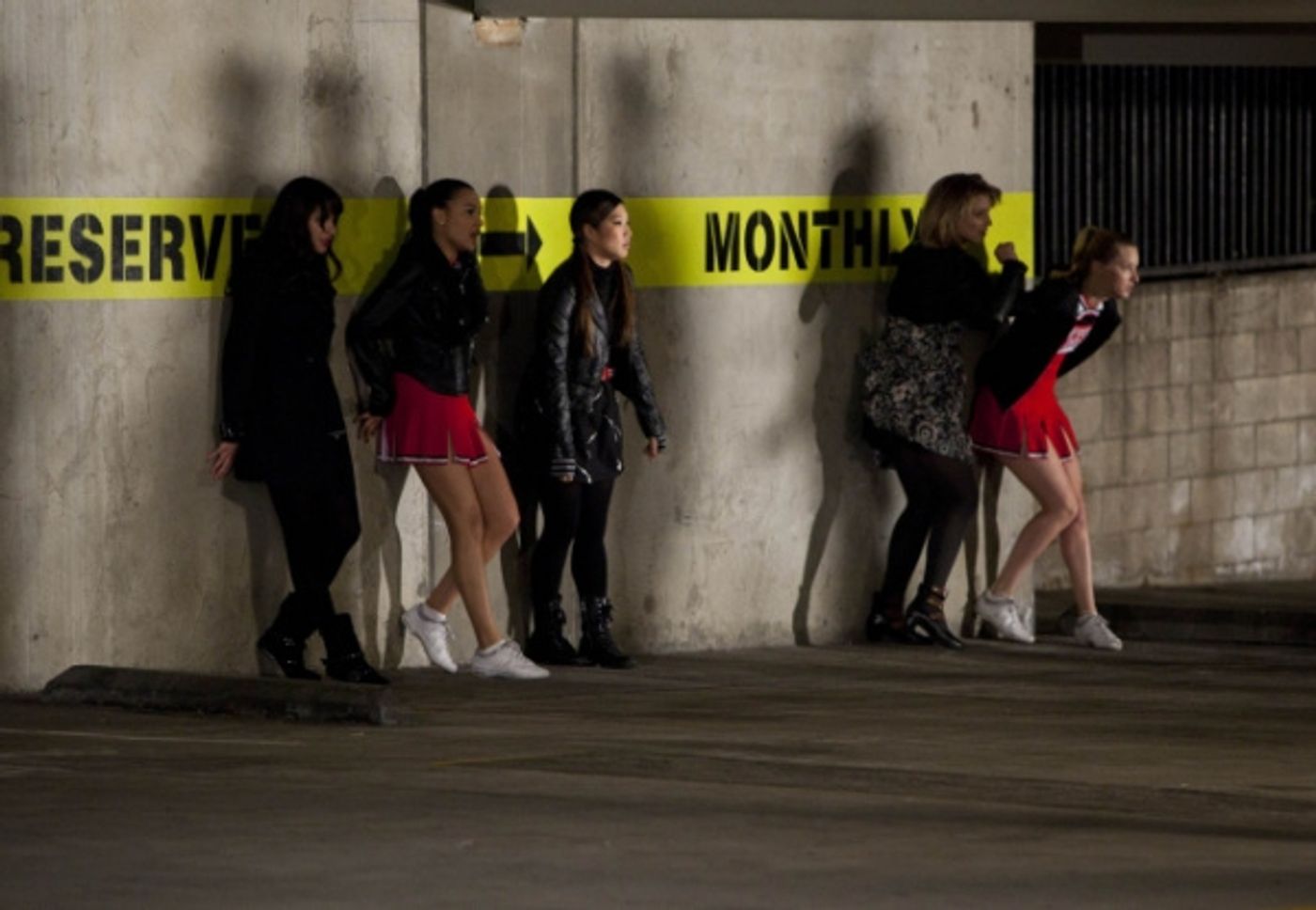 Photo Flash: First Look at GLEE's Michael Jackson Tribute Episode  Image