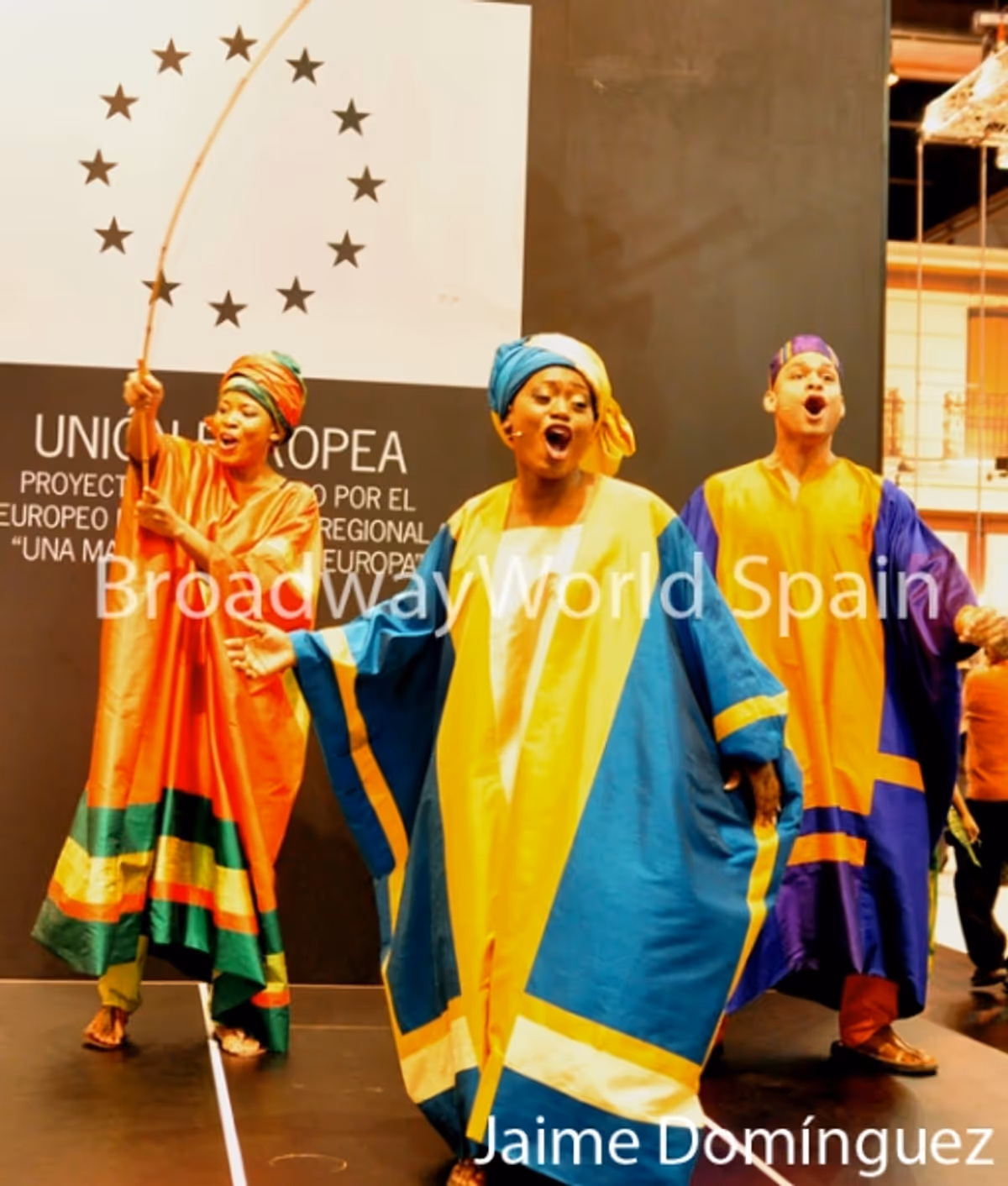 Kia Llanes, Charlotte Ntowbizodwa Khoza y y Gilberto Gomez at 