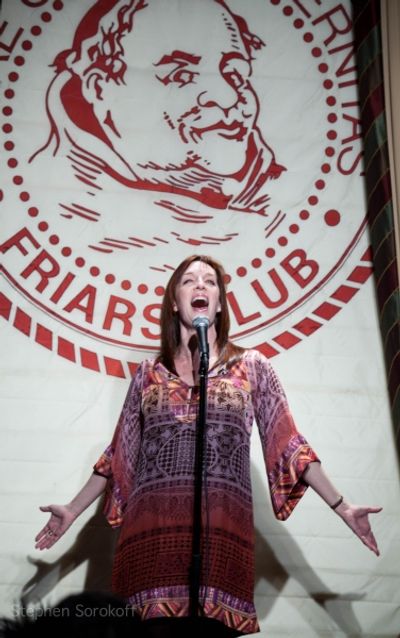 Julia Murney Photo