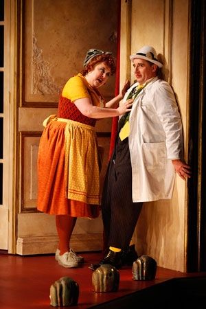 Steven Epp and Julie Briskman  Photo