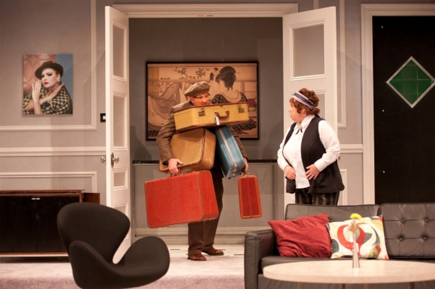 Photo Flash: First Look at Denny Dillon, Claire Brownell in Hartford Stage's BOEING-BOEING  Image