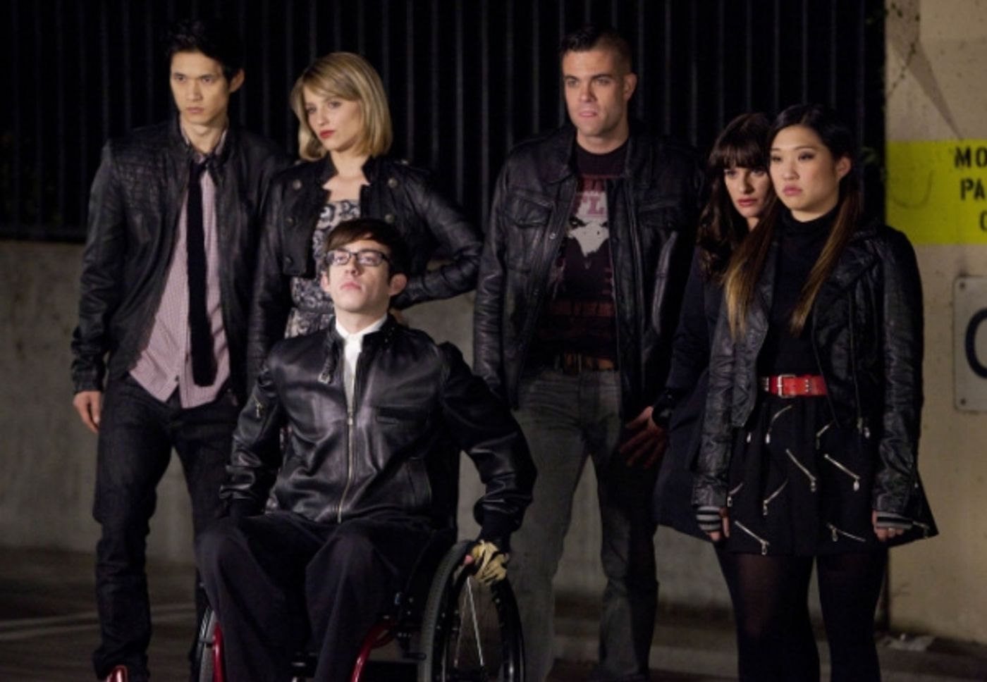 Photo Flash: New Shots Released from GLEE's Michael Jackson Episode!  Image