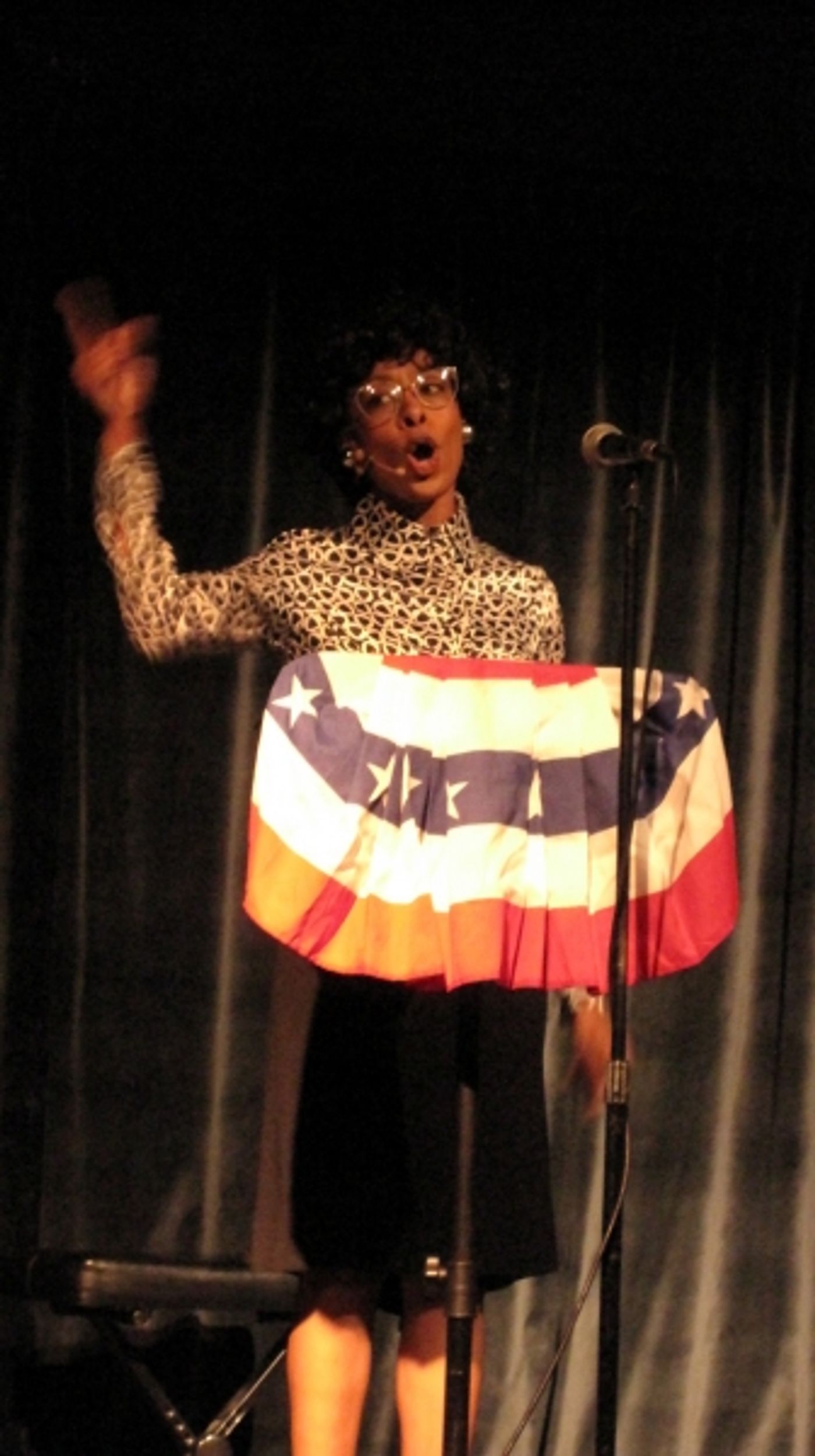 Photo Flash: Sandy Brown Relaunches 'Oh, Yes She Did!' at at Theatre-Theater  Image