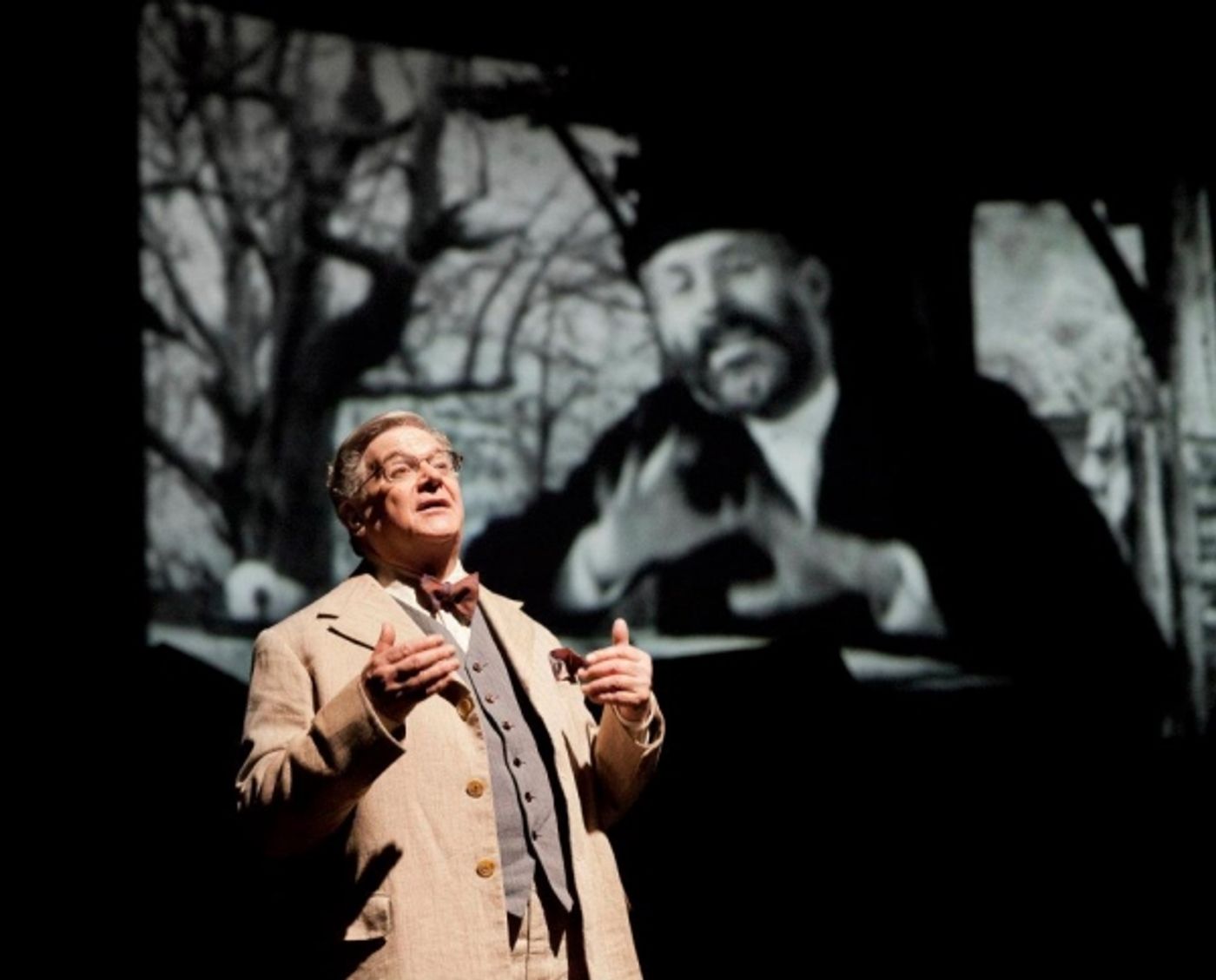 Photo Coverage: First Look at National Theatre Live's TRAVELLING LIGHT  Image