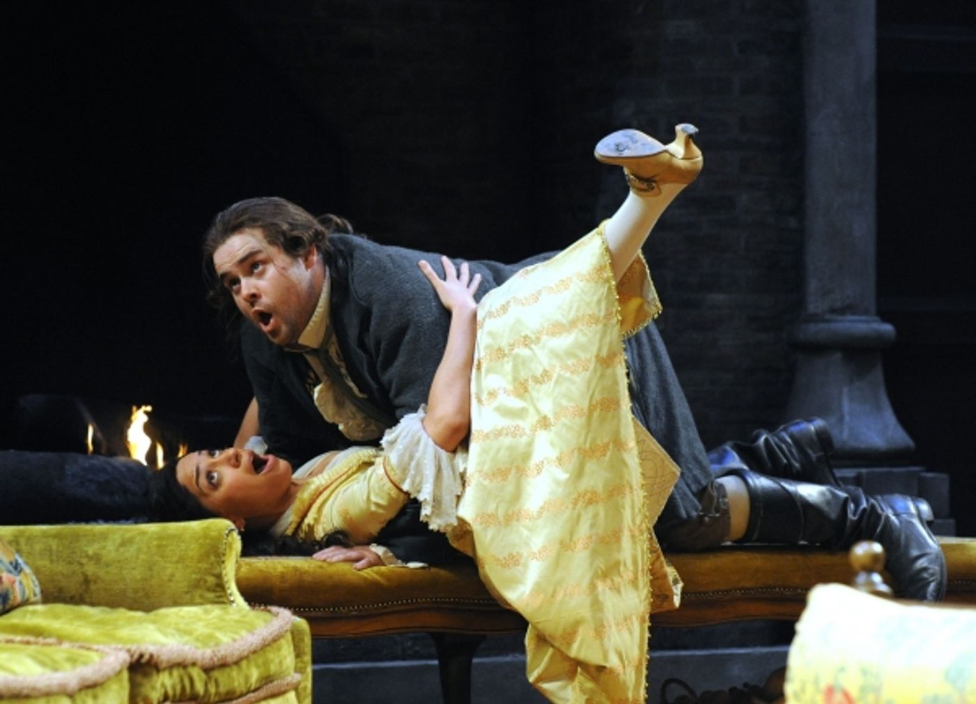 Photo Coverage: Sophie Thompson in SHE STOOPS TO CONQUER At National Theatre  Image