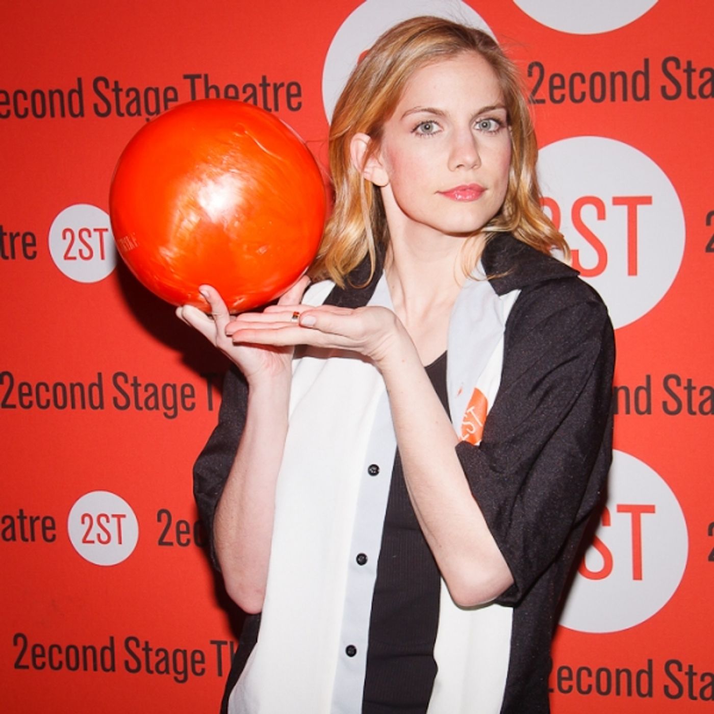 Photo Coverage: Alec Baldwin, Bobby Cannavale & More Come out for Second Stage Bowling Benefit!  Image