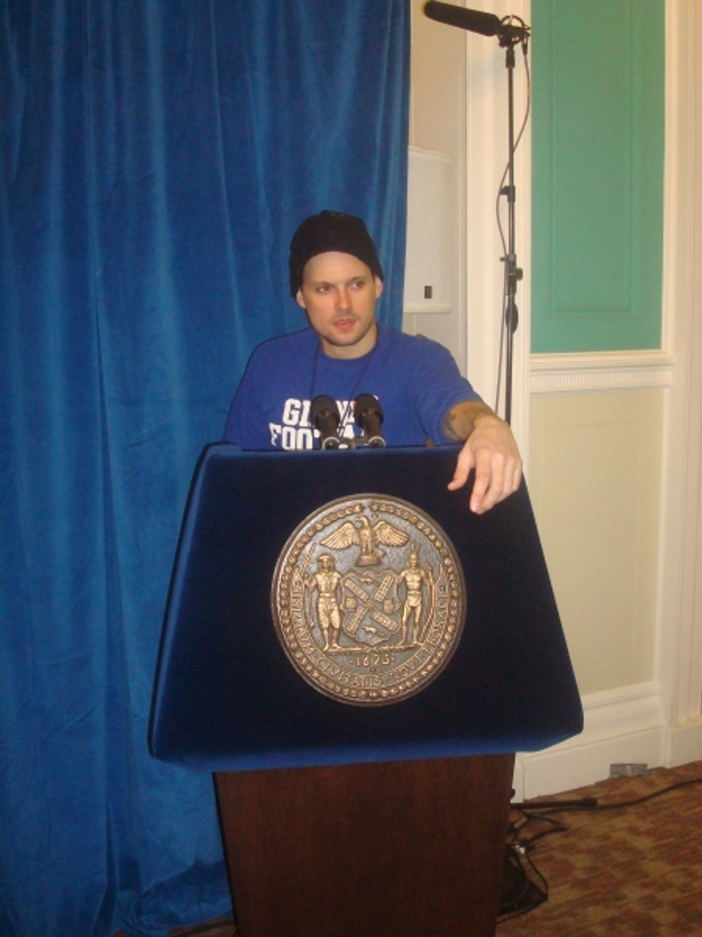 Photo Flash: Go Giants! ROCK OF AGES Plays the Super Bowl Parade!  Image