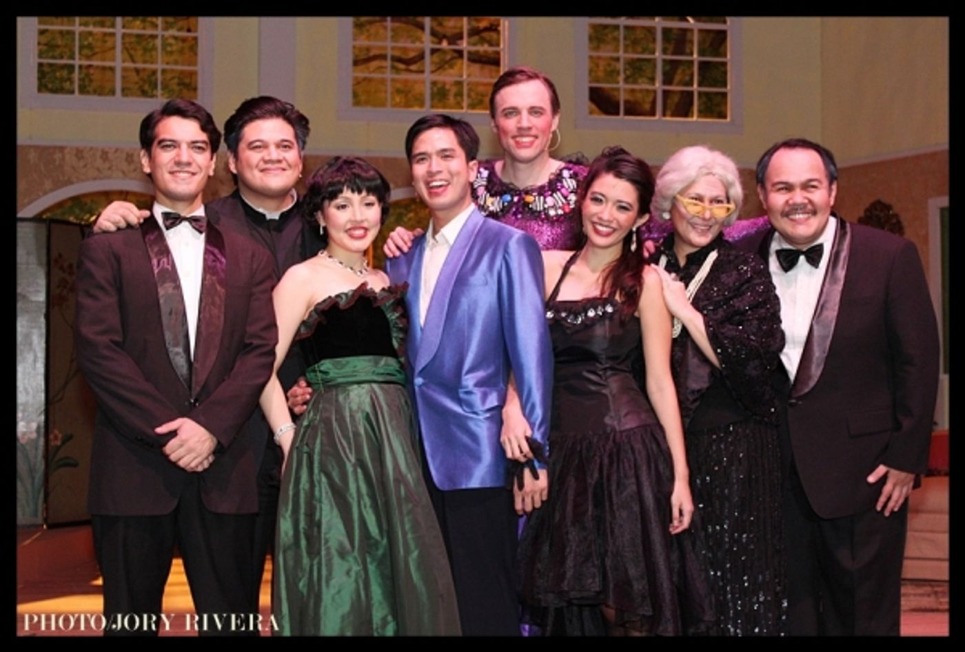 Photo Flash: Ken Ludwig’s LEADING LADIES Opens In Manila  Image