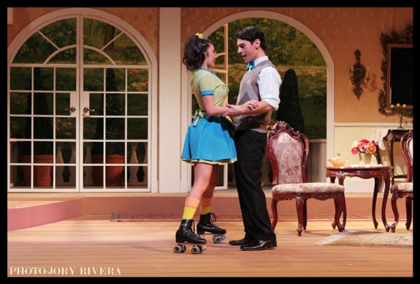 Photo Flash: Ken Ludwig’s LEADING LADIES Opens In Manila  Image