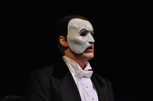 Hugh Panaro Photo