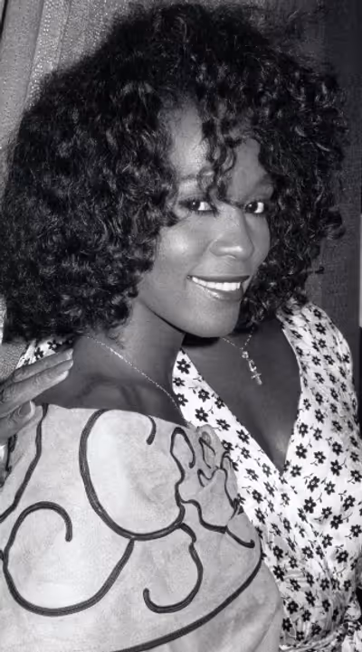 Whitney Houston reveives the United Negro College Fund Award in New York City. July 1 Photo