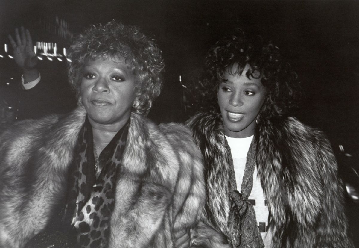 Whitney Houston with her mom Cissy Houston leaving the Parker Neridan Hotel in New York City. 1989 at 