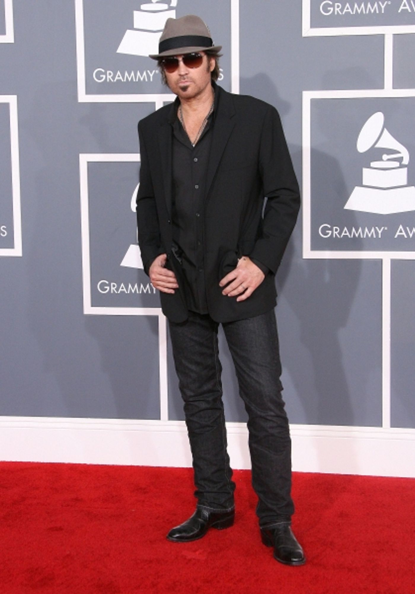 Photo Flash: 2012 Grammy Awards- Red Carpet Coverage!  Image