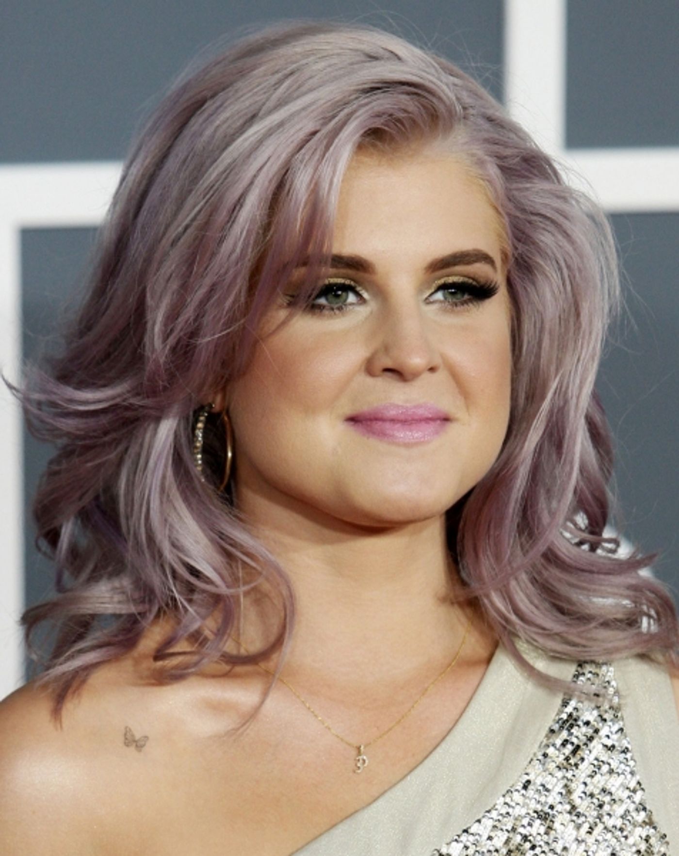 Photo Coverage: Red Carpet Fashions from the 2012 Grammys!  Image