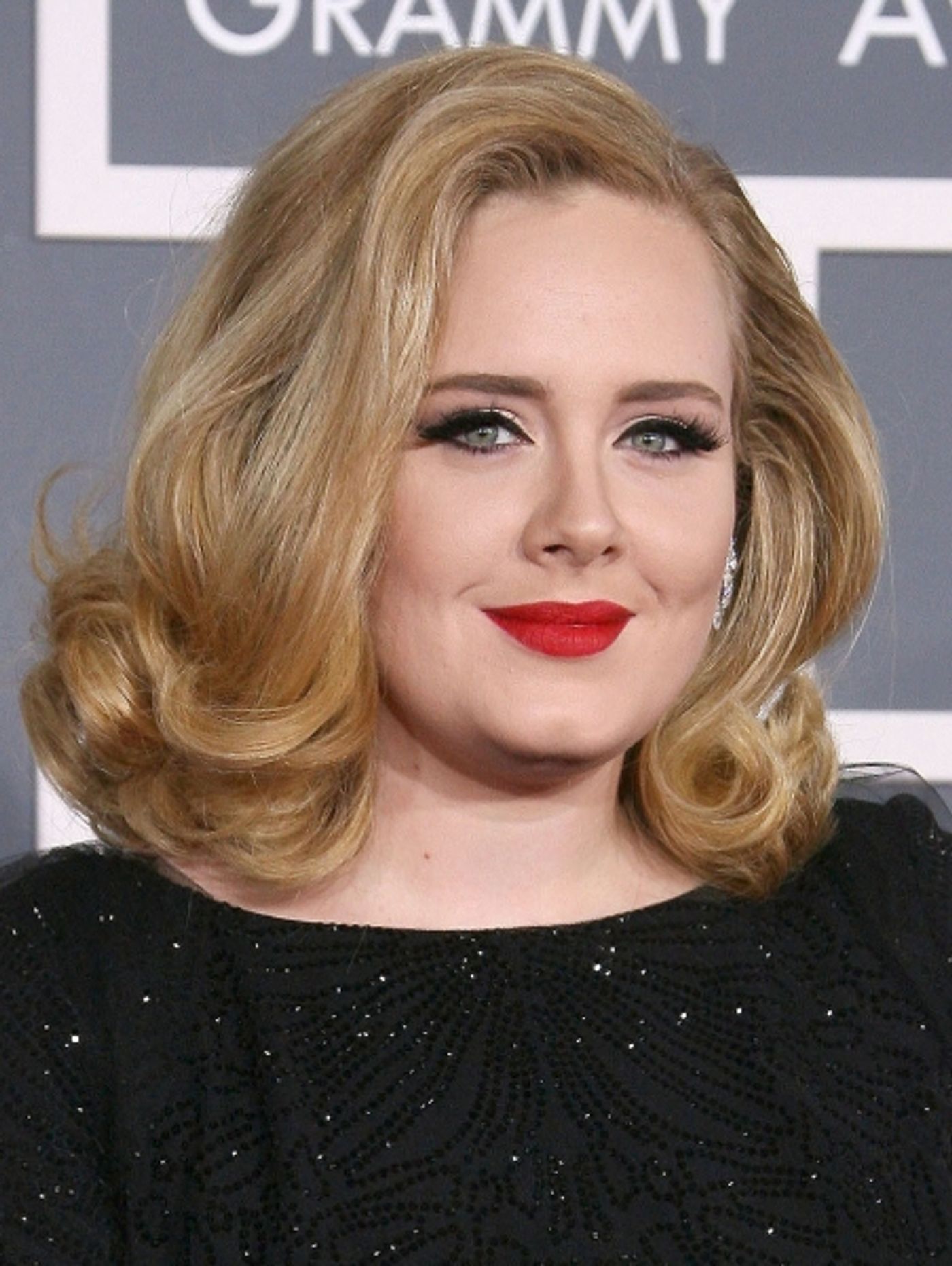 Photo Coverage: Red Carpet Fashions from the 2012 Grammys!  Image