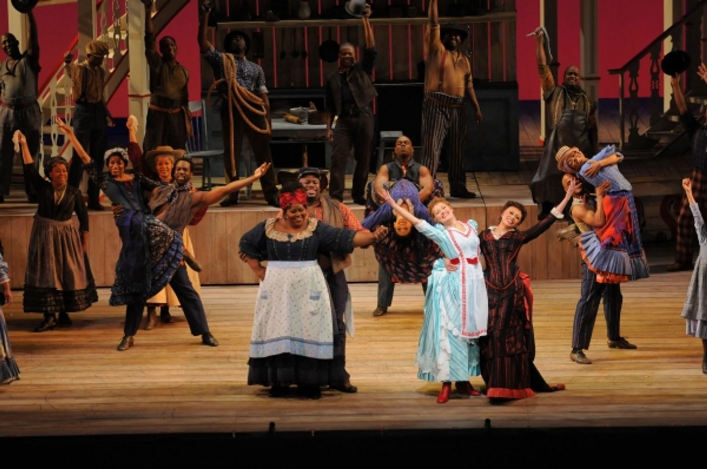 Photo Flash: SHOW BOAT Opens at Lyric Opera  Image