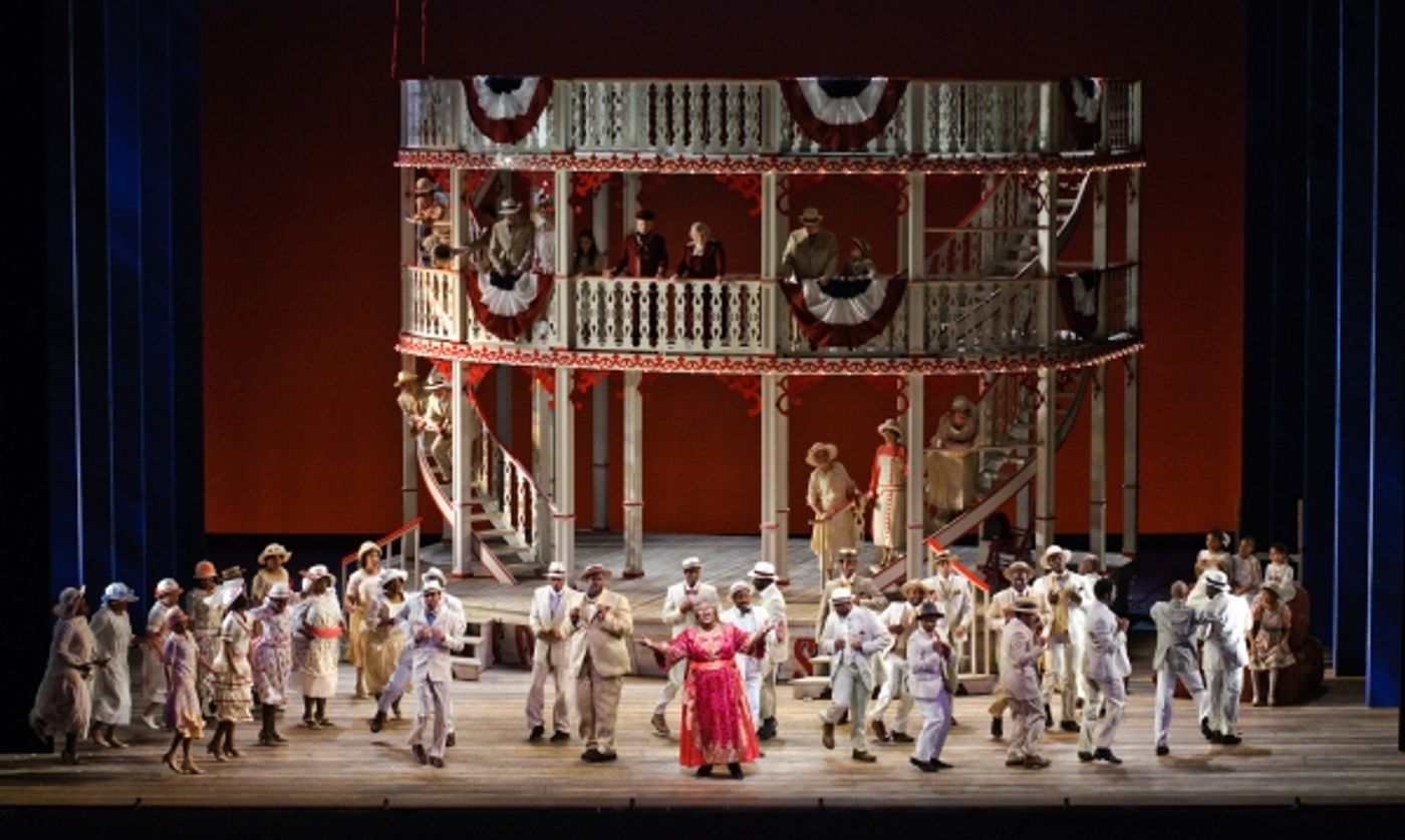 Photo Flash: SHOW BOAT Opens at Lyric Opera  Image