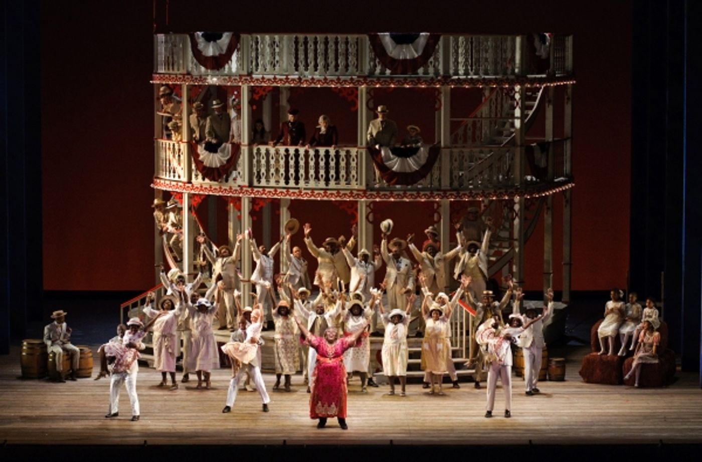 Photo Flash: SHOW BOAT Opens at Lyric Opera  Image