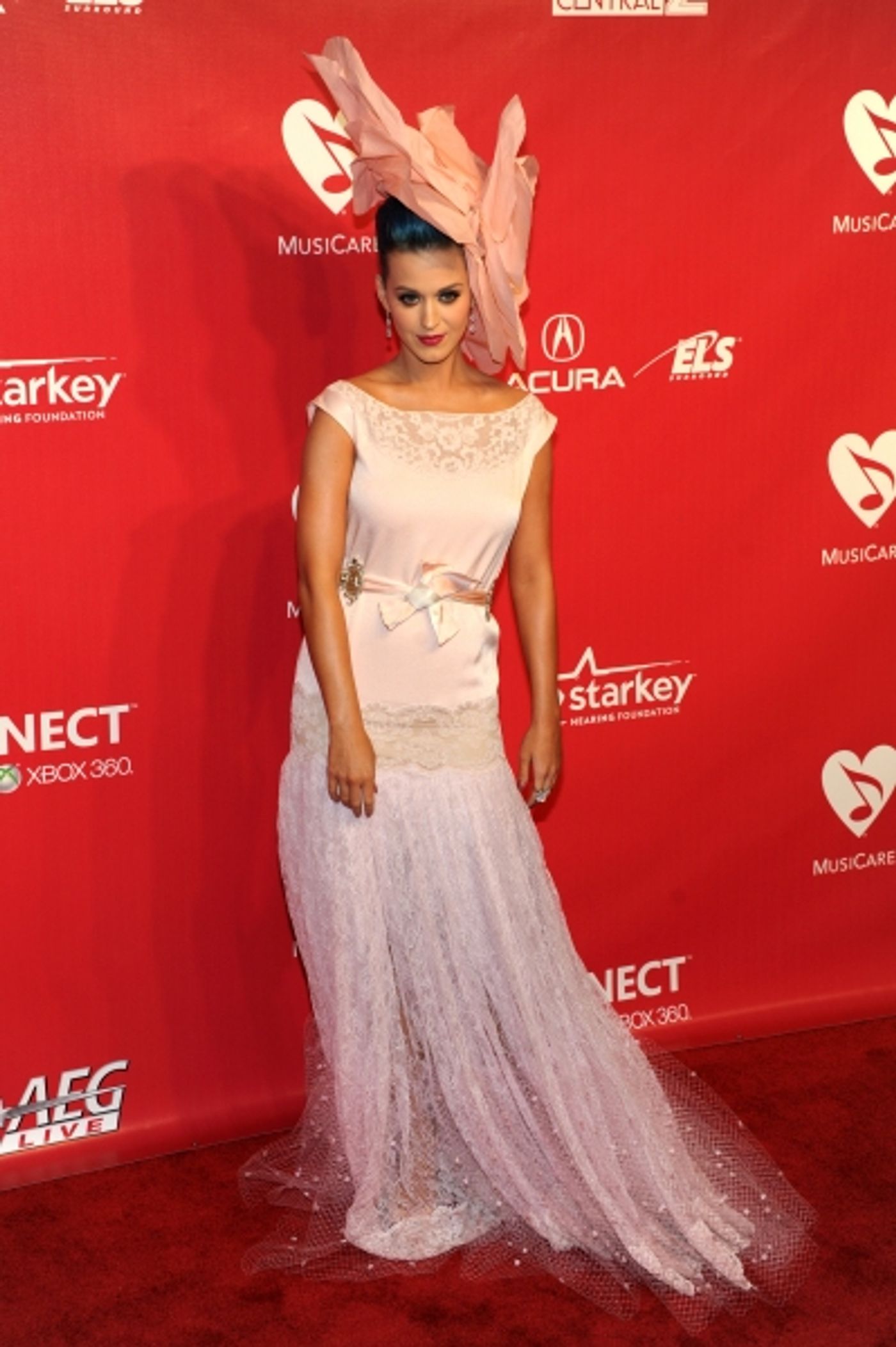 Photo Flash: Alicia Keys, Katy Perry, et al. at the 2012 Music Cares Gala  Image