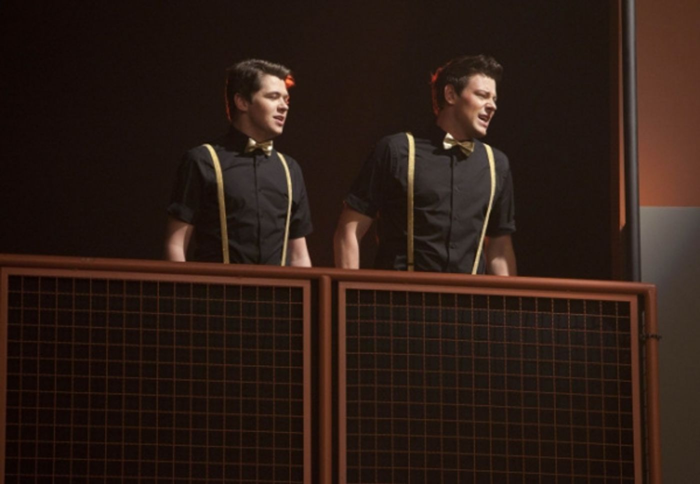 Photo Flash: Sneak Peek - GLEE's Winter Finale, 'On My Way!'  Image
