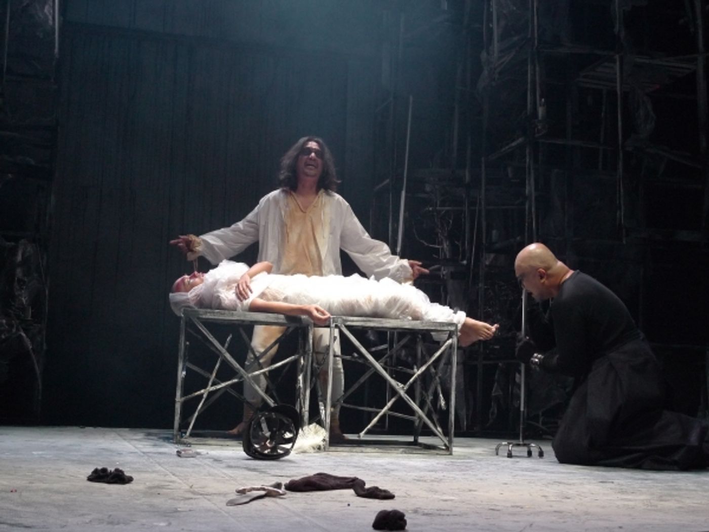 Photo Flash: PETA's Filipino Adaptation of Shakespeare's KING LEAR  Image