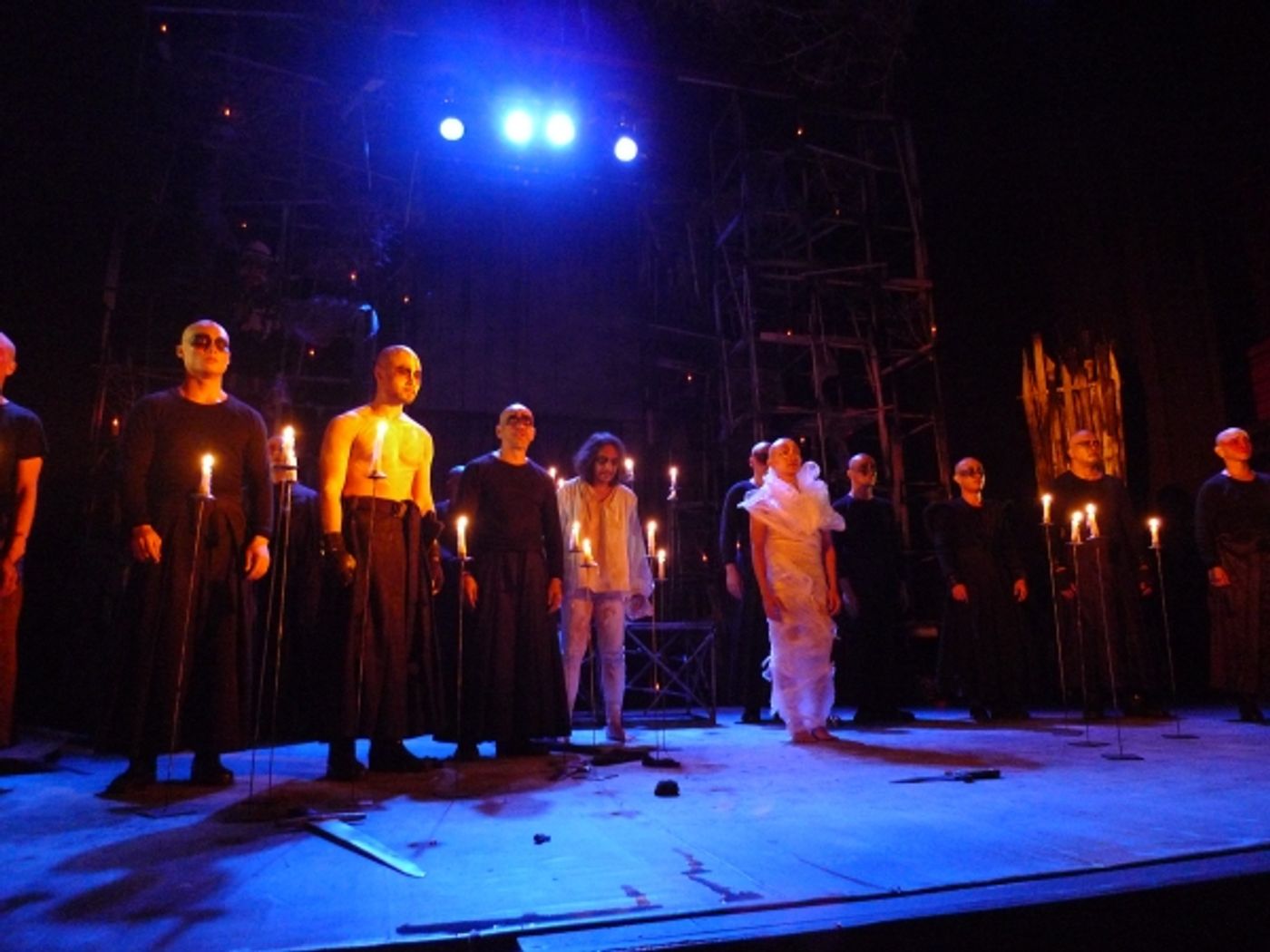 Photo Flash: PETA's Filipino Adaptation of Shakespeare's KING LEAR  Image