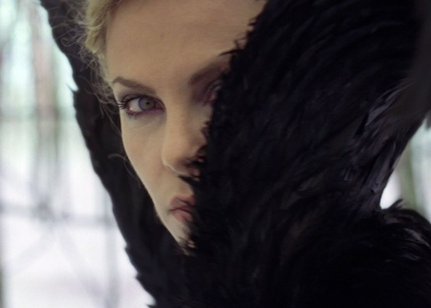 Photo Flash: First Look - SNOW WHITE AND THE HUNTSMAN, Opening Today, 6/1  Image