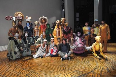 Esteban Granero junto al elenco de 'El Rey LeÃƒÂ³n' Photo