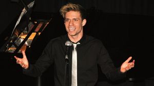 Hunter Ryan Herdlicka @ BroadwayWorld Hunter Ryan Herdlicka Photo