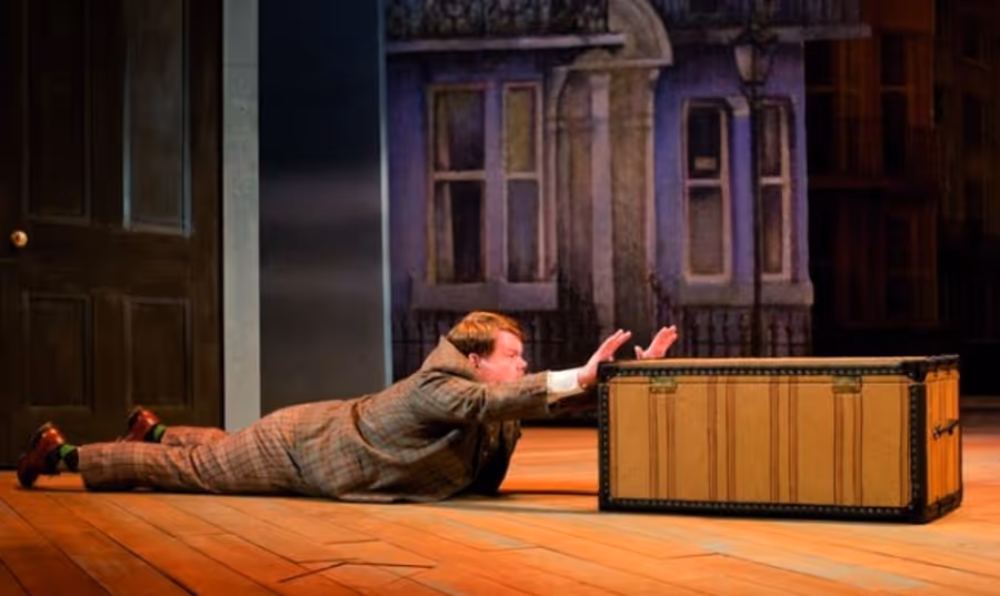 Photo Flash: ONE MAN, TWO GUVNORS- Production Shots! Image