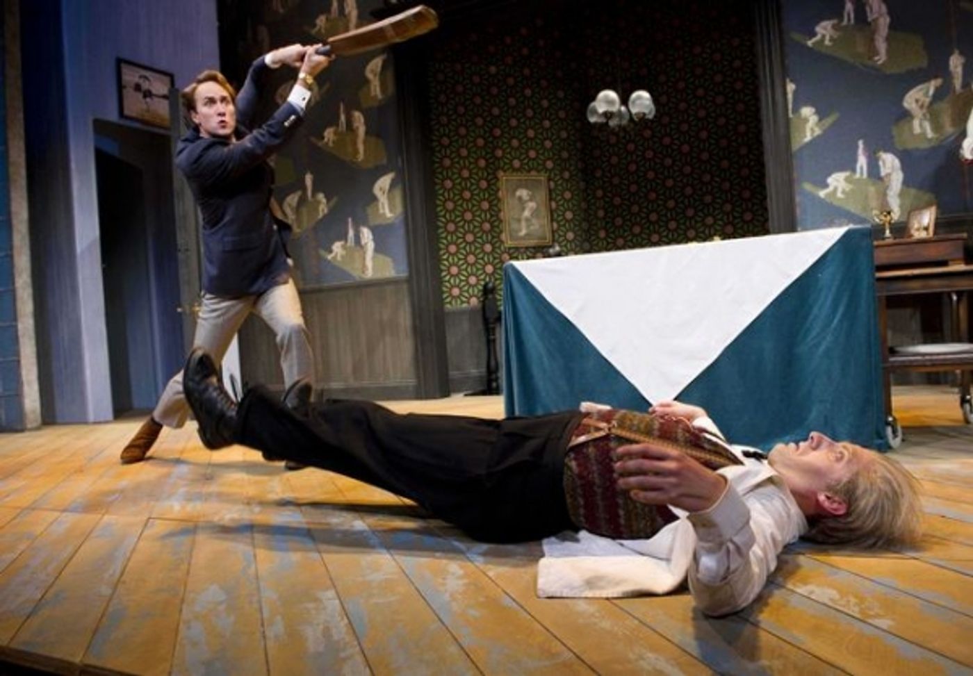 Photo Flash: ONE MAN, TWO GUVNORS- Production Shots!  Image