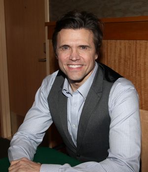 Brent Barrett @ BroadwayWorld Brent Barrett Photo